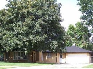 611 Tiffany Dr, Waukegan, IL 60085