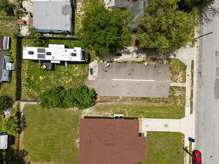 1605 E 29th Ave — Photo 27