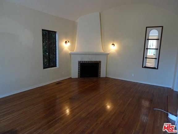 2nd image of 1652 S Hayworth Ave