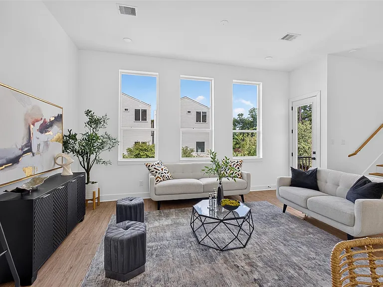 835 Rachel St #A — Photo 9