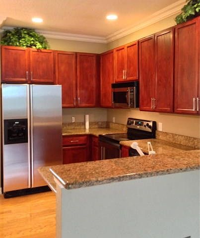 1st image of 290 NE 5th Ave APT 10