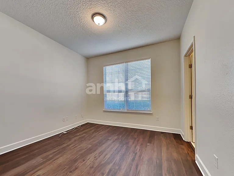 321 Gianna Way — Photo 11