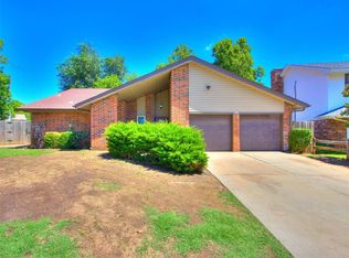 321 Candy Lane Cir, Yukon, OK 73099