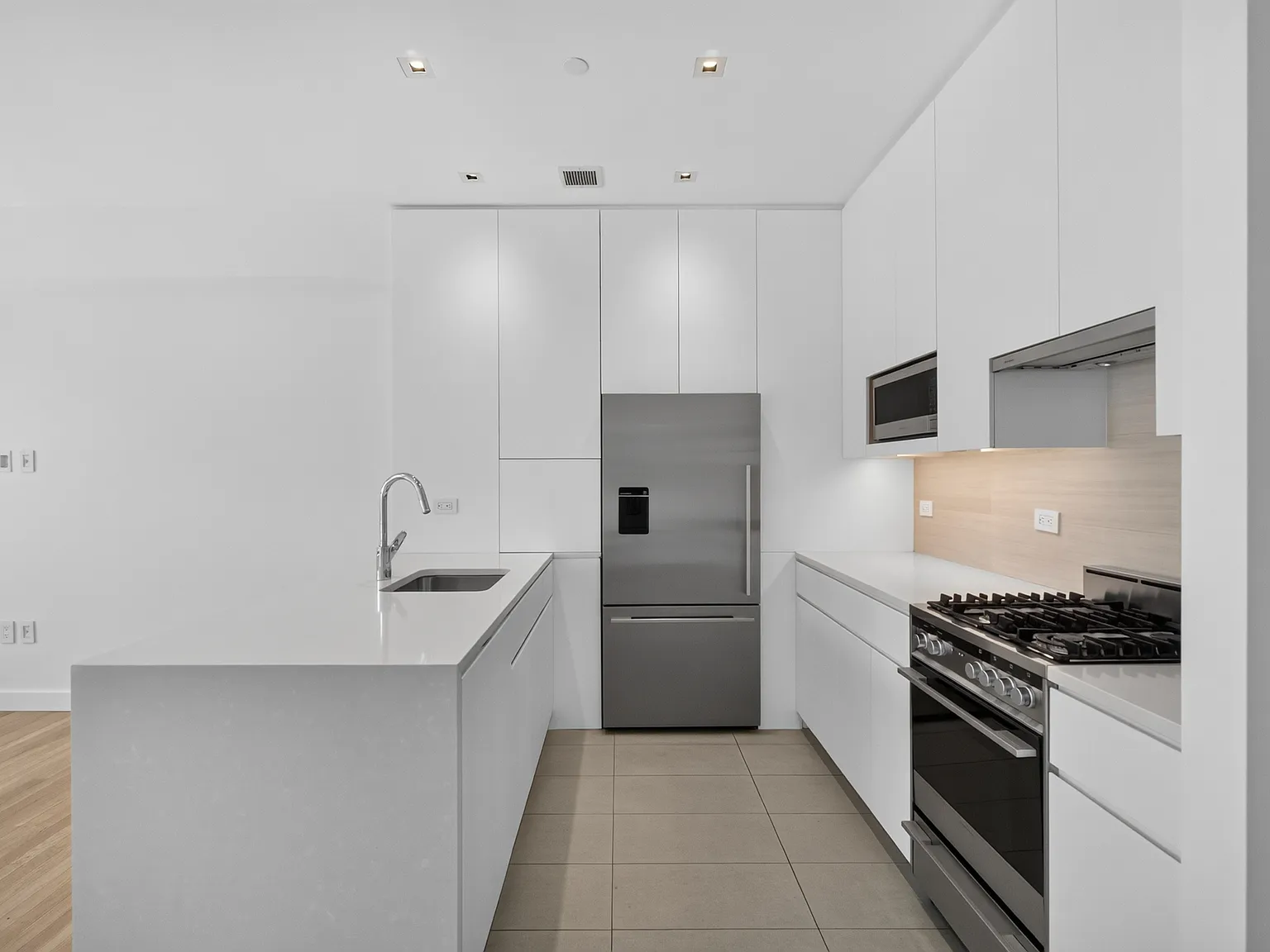 341 West 11th Street — Photo 3