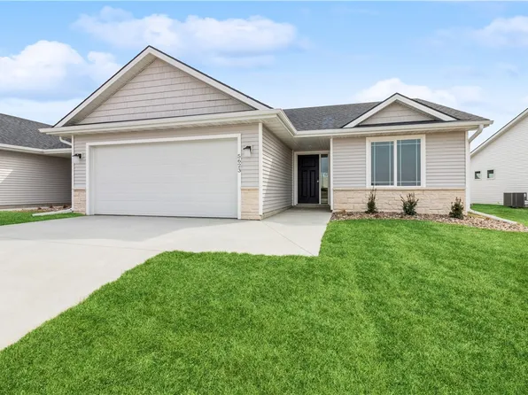 5623 NE Creek Ridge Dr, Ankeny, IA 50021
