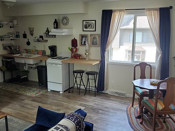 4th image of 347 Water St #4