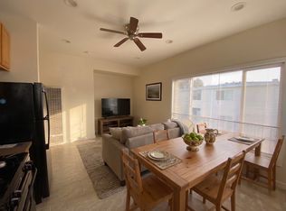 600 W 87th St #1/2, Los Angeles, CA 90044