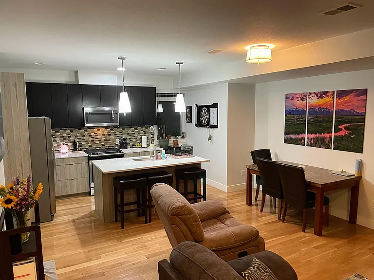1823 Irving St #102 — Photo 5
