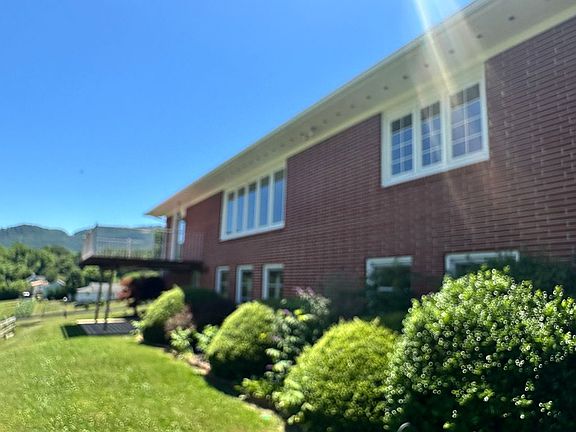 5th image of 441 Mulberry St