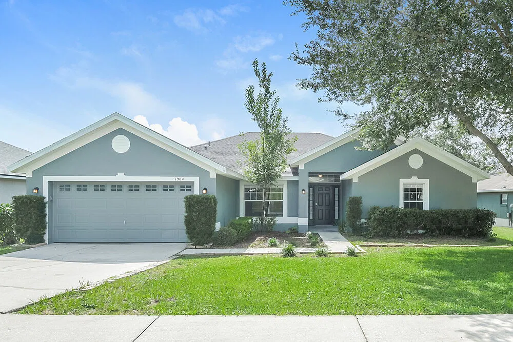4 bed, 3.0 bath, 2074 sqft, $2,715 — Photo 1