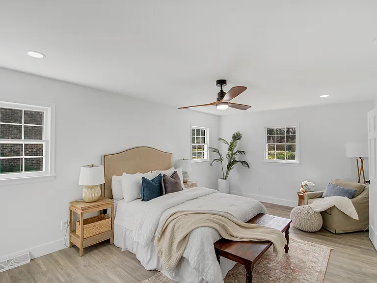 305 Mayfield St — Photo 22
