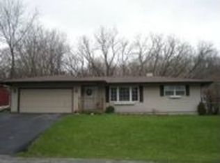 5213 Westwood Dr, McHenry, IL 60051