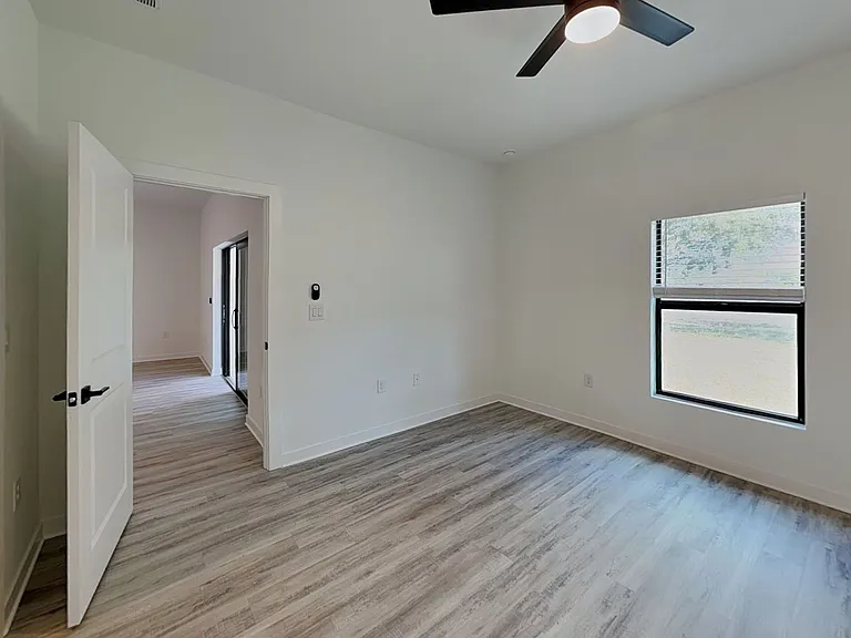 1120 Bismarck Rd — Photo 29