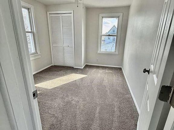 5th image of 136 Webster St