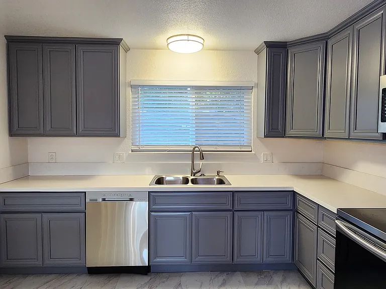 1430 V St #2 — Photo 7