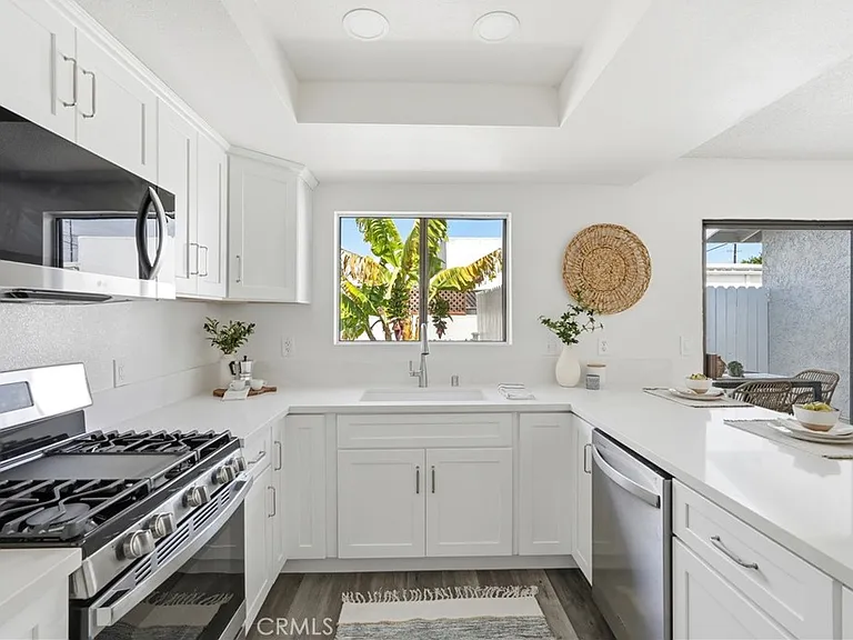 24420 Alliene Ave #3 — Photo 4