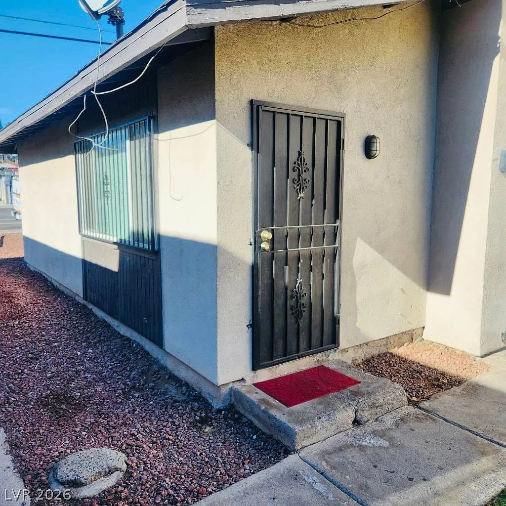 2 bed, 2.0 bath, 930 sqft, $1,500 — Photo 1