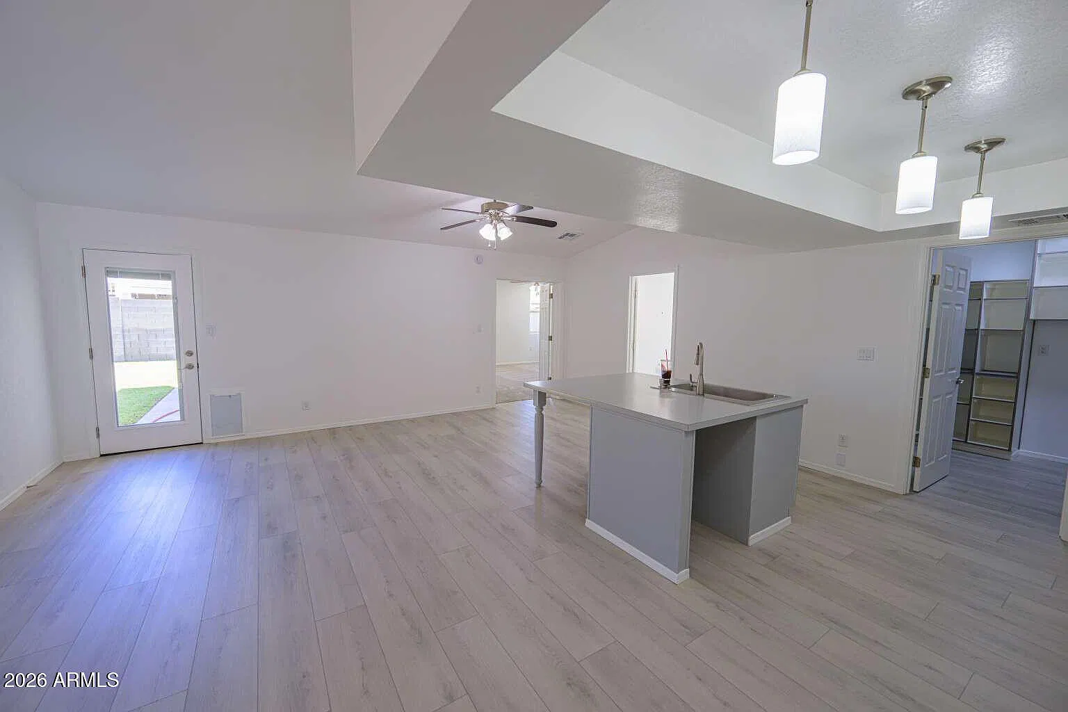 4 bed, 3.0 bath, 2071 sqft, $2,800 — Photo 4