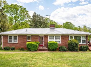 2618 Richmond Hwy, Gladstone, VA 24553