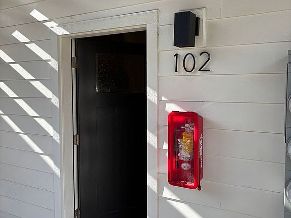 4th image of 3610 NW Port Ave #102