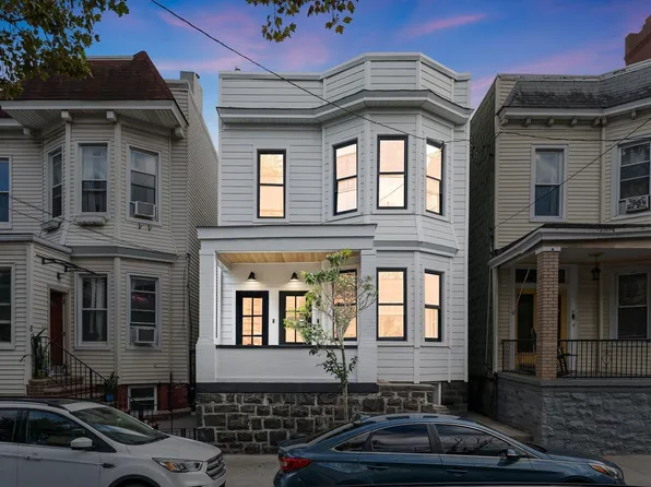 83 Liberty Place image 33 of 39