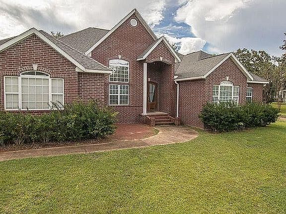 3rd image of 2405 Pascagoula St