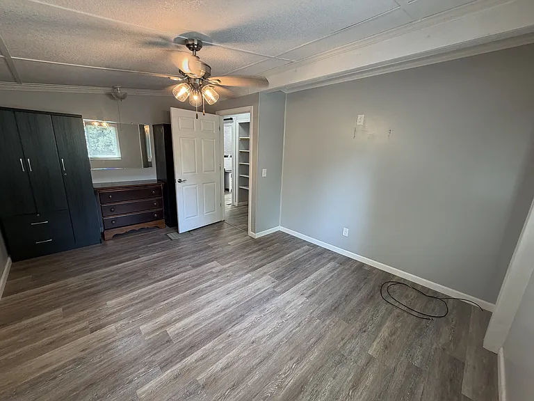 1600 State Highway 60 — Photo 18