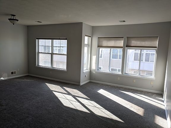 5th image of 251 Beach Breeze Ln