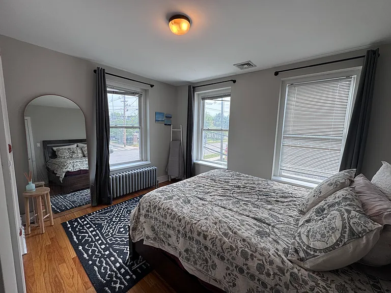 39 Davenport St #2 — Photo 6