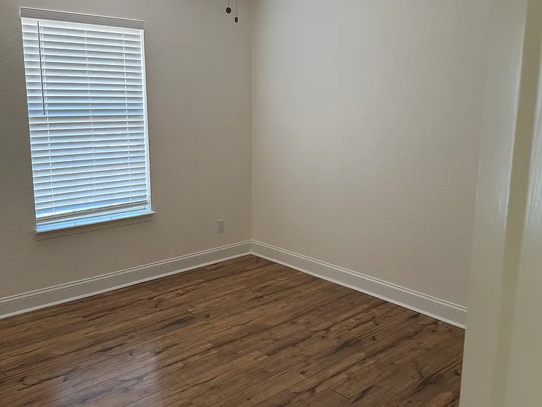 Upstairs Bedroom #2