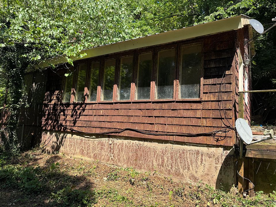 1st image of 141 Coffee Springs Ln