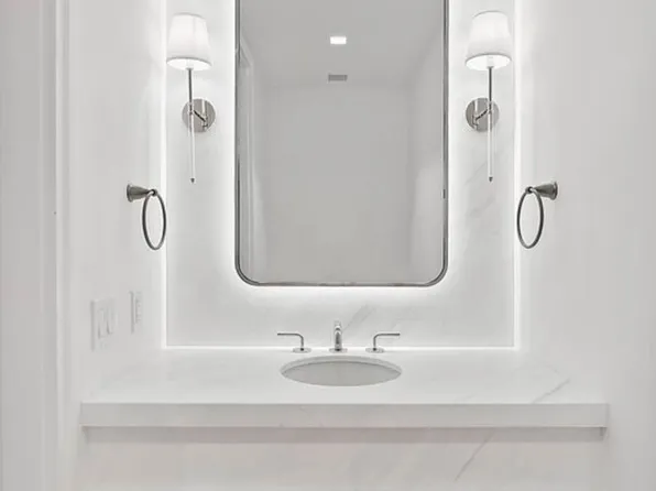 200 East 83rd Street image 4 of 27