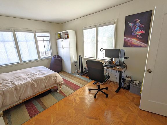 4th image of 820 Irving St