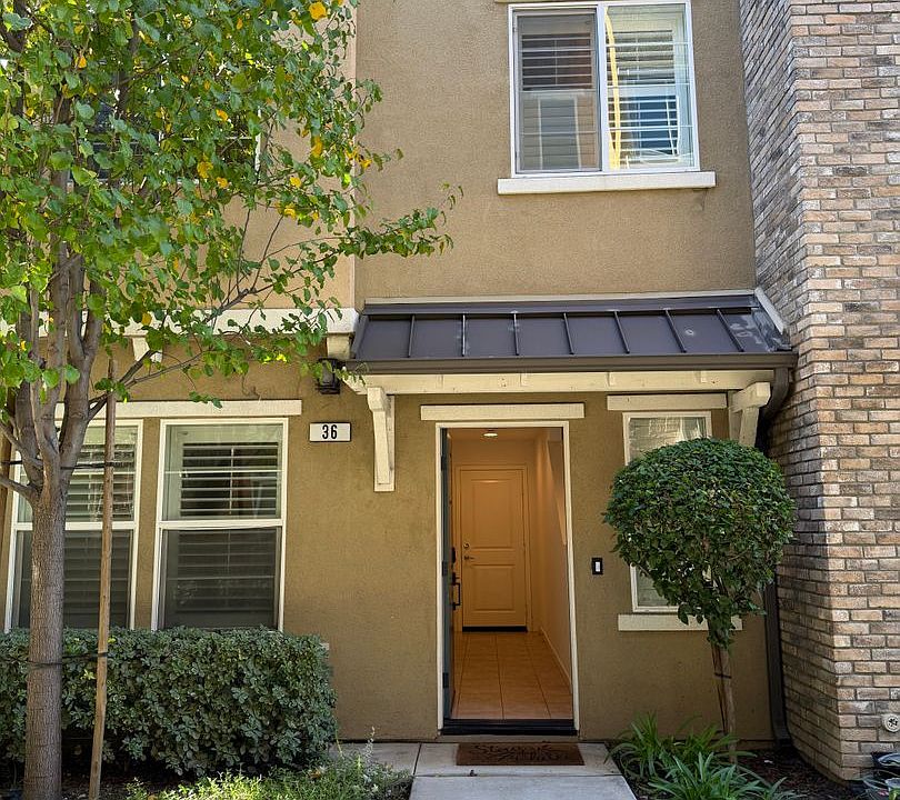 1st image of 36 Weiss Dr