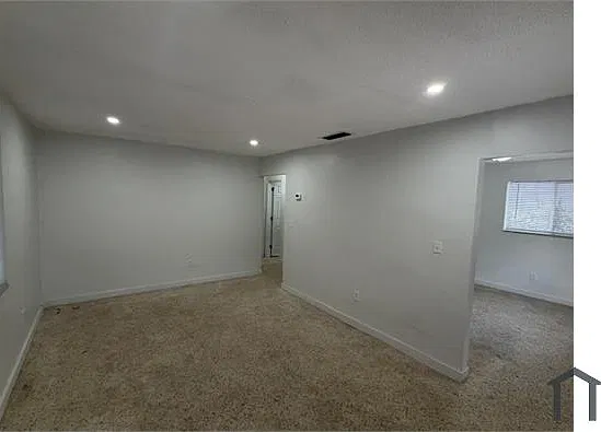 2 bed, 1050 sqft, $2,400 — Photo 3