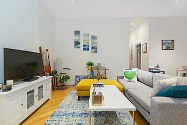 Rented by NextStopNY