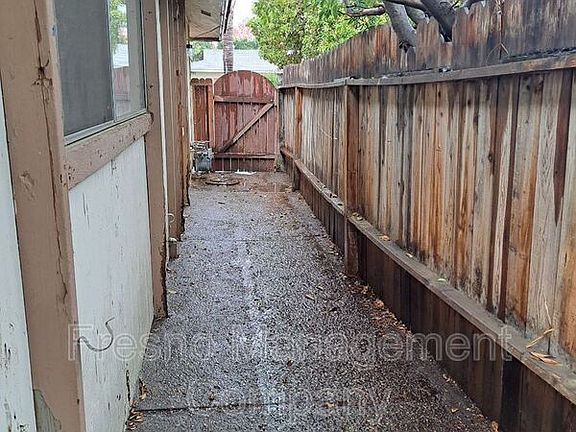 3rd image of 132 W Dayton Ave