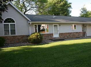 210 1st St, Charlotte, IA 52731