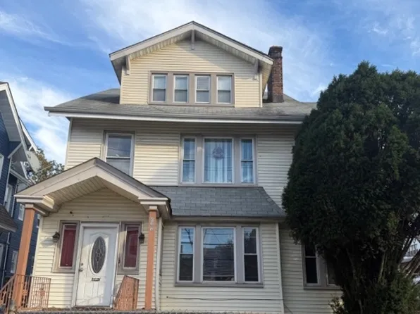 266 Osborne Ter, Newark, NJ 07112