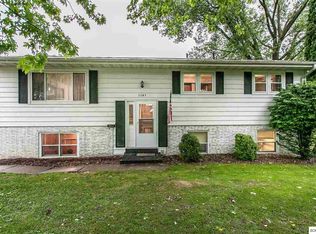 1145 Rockdale Rd, Dubuque, IA 52003