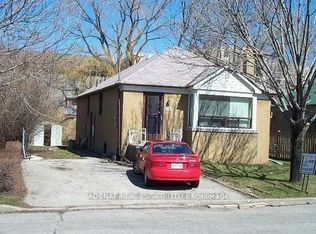 146 Fairholme Ave, Toronto, ON M6B 2X2