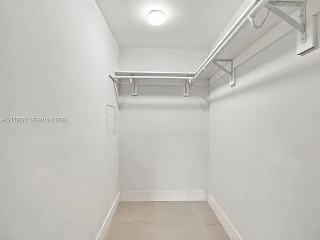 3 bed, 2.0 bath, 1300 sqft, $4,300 — Photo 2