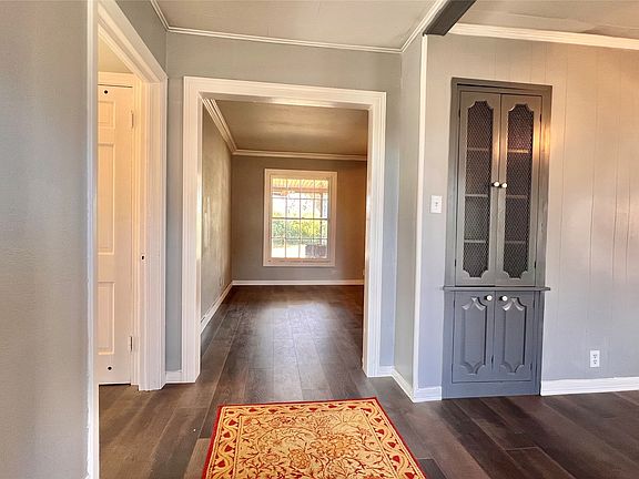 3rd image of 2522 N Hughes Ave