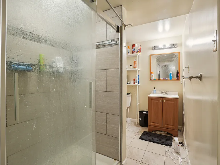 4618 Harvard Rd — Photo 5