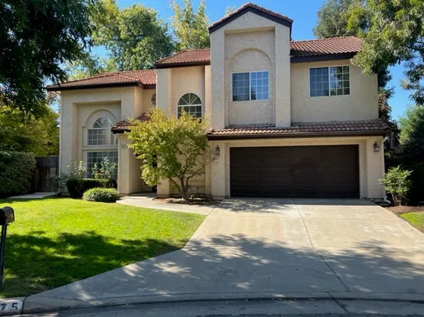 275 E Marwood Ln, Fresno, CA 93720