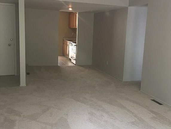 3rd image of 6610 Daisy Ave #5