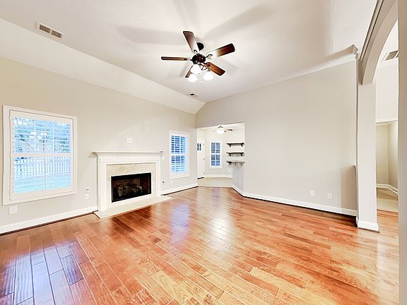 4th image of 2202 Pilgrim Mill Cir