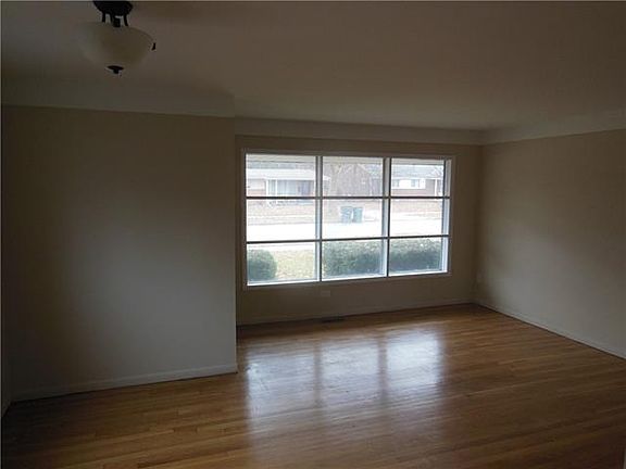 3rd image of 15110 Northfield Blvd