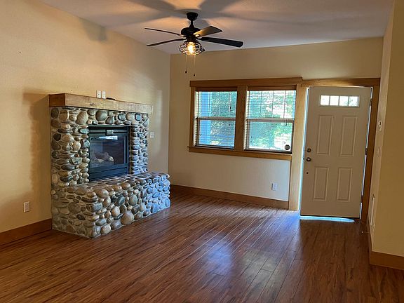 4th image of 1400 232nd Ln
