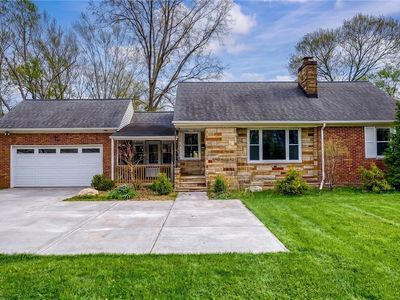 2031 W Pleasant Valley Rd, Parma, OH, 44134
